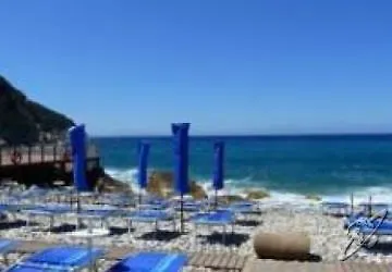 Yacht Club Hotel