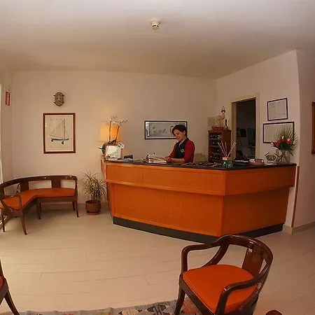 فندق Yacht Club مارتْشانا مارينا