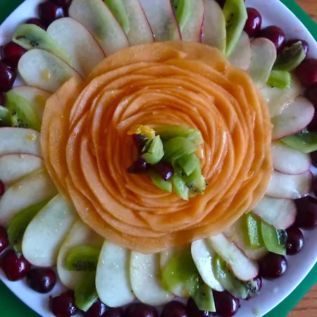 מלון Yacht Club 3*