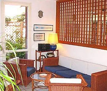فندق Yacht Club 3*