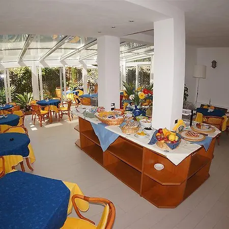 Hotel Yacht Club